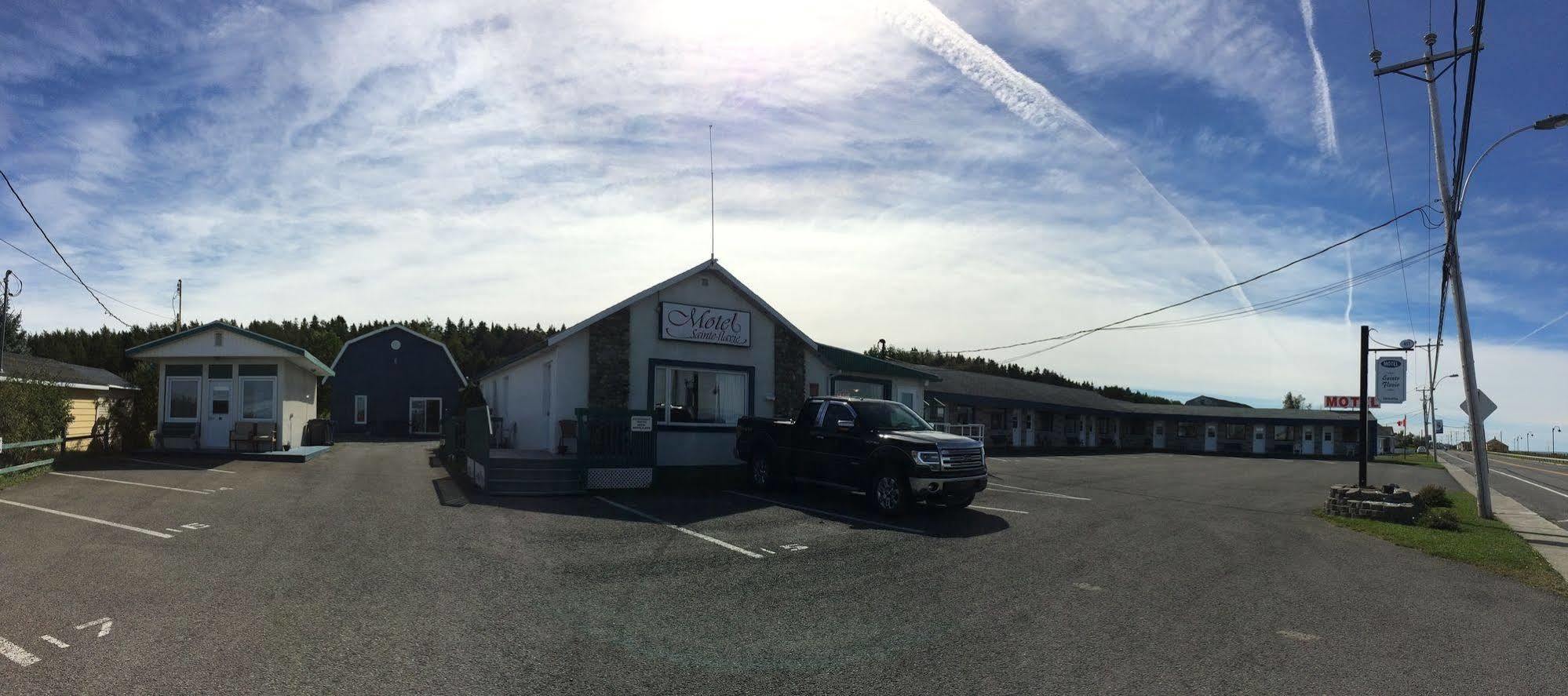 Motel Sainte-Flavie Eksteriør bilde